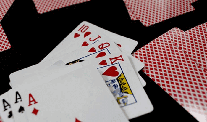 Kinh Nghiệm Chơi Game Mậu Binh online Hi88 Chắc Chắn Thắng 4 Quan sát bài mậu binh, xập xám online