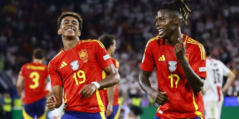 Hành trình chinh phục ngôi vương EURO 2024 của đội tuyển Tây Ban Nha 2 Các yếu tố chính có thể ảnh hưởng đến thành công của Tây Ban Nha tại EURO 2024